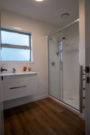 28 Wellington Street - Bathroom
